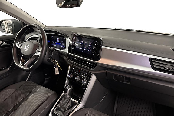 Volkswagen T-Roc 17 of 22