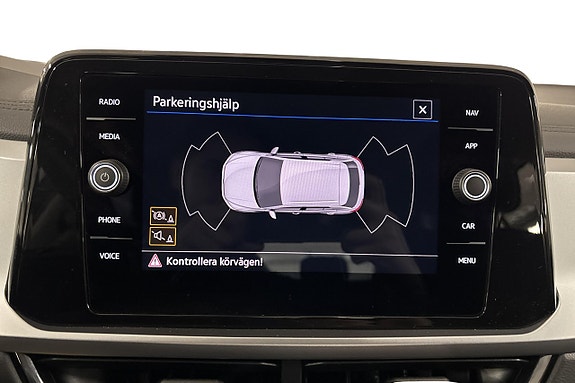 Volkswagen T-Roc 20 of 22