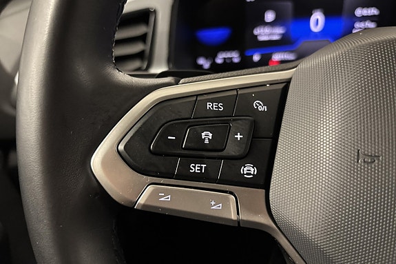 Volkswagen T-Roc 13 of 22
