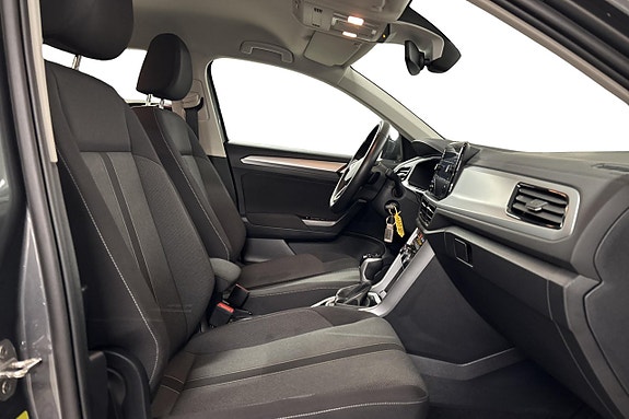 Volkswagen T-Roc 16 of 22