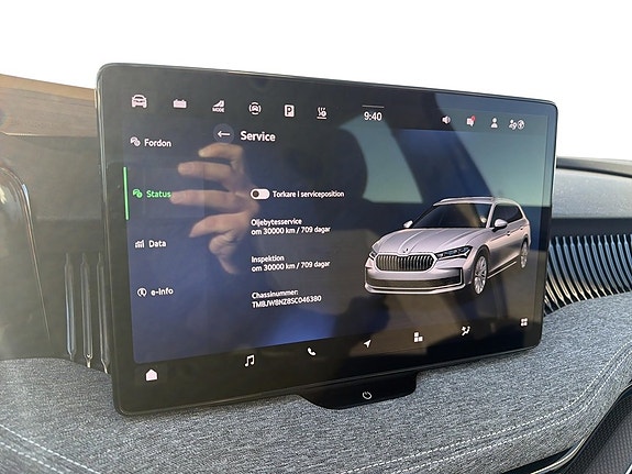 Skoda Superb 14 of 16