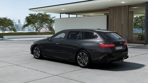 BMW 530e 13 of 14
