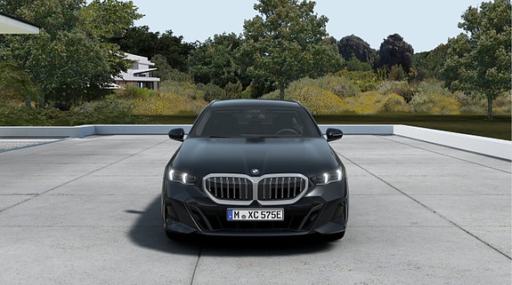 BMW 530e 2 of 14