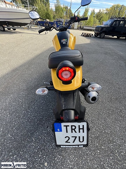 Yamaha XSR125 6 of 10