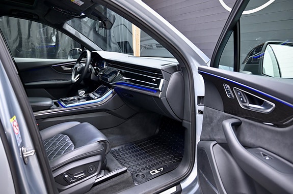 Audi Q7 14 of 30