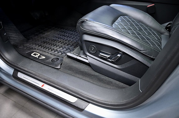 Audi Q7 24 of 30
