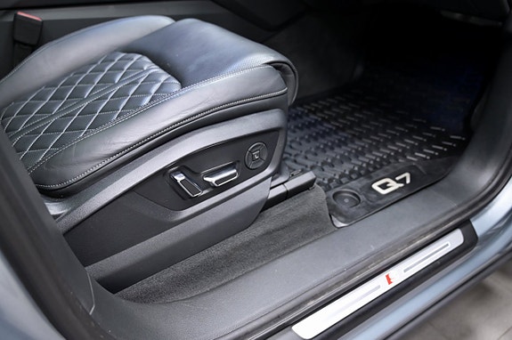 Audi Q7 16 of 30