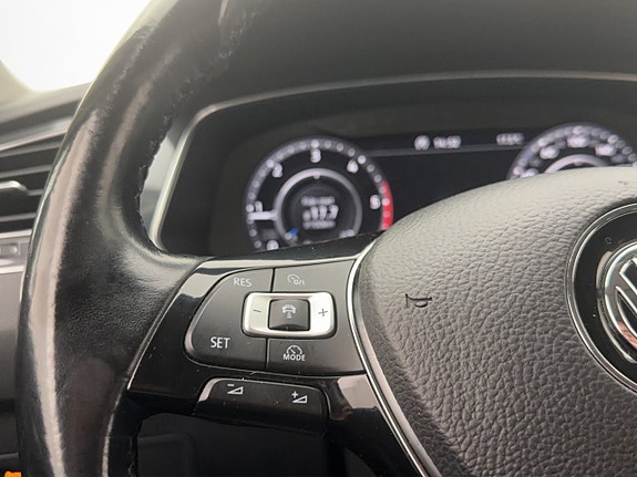Volkswagen Tiguan Allspace 20 of 30