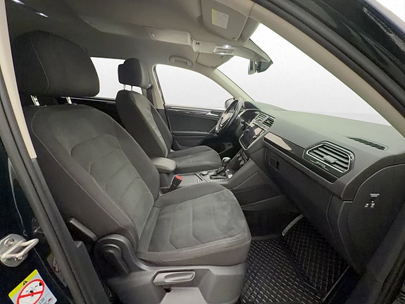Volkswagen Tiguan Allspace 12 of 30