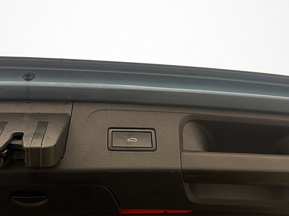 Volkswagen Passat 28 of 30