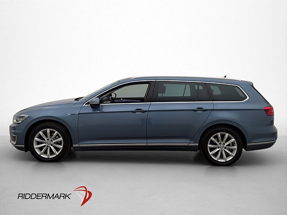 Volkswagen Passat 4 of 30