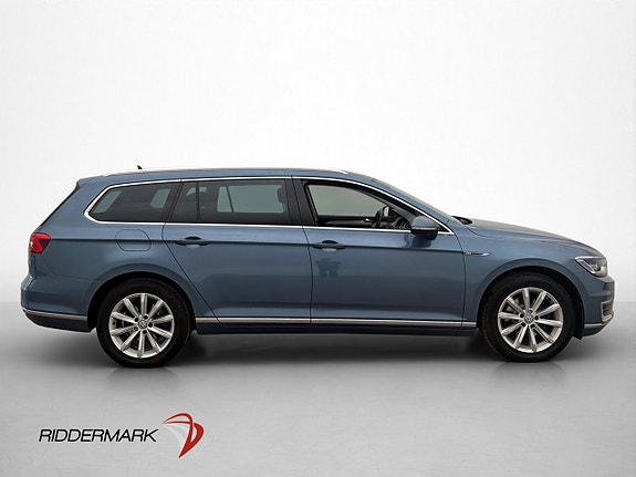 Volkswagen Passat 6 of 30
