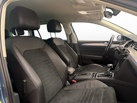 Volkswagen Passat 12 of 30