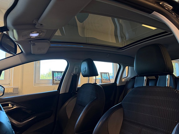Peugeot 2008 16 of 30
