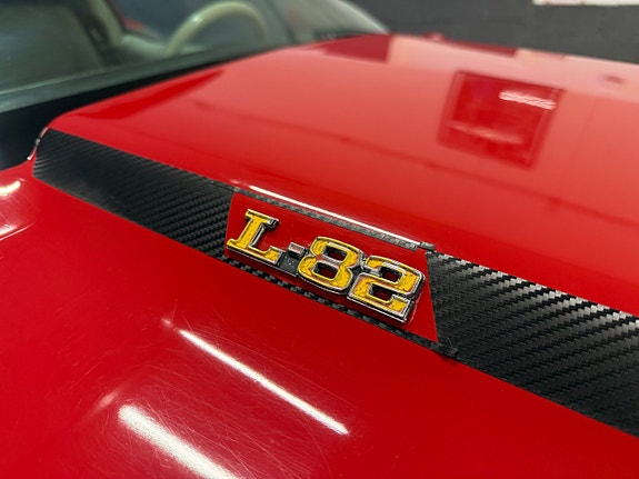 Chevrolet Corvette 18 of 27
