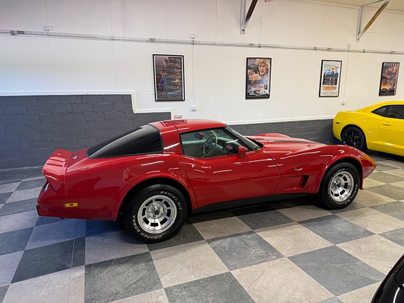 Chevrolet Corvette 11 of 27