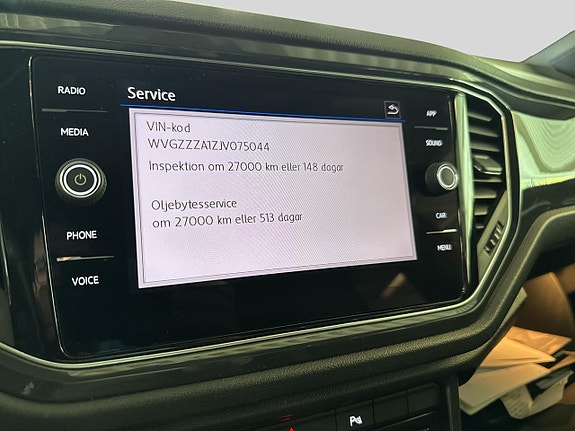 Volkswagen T-Roc 16 of 16