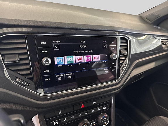 Volkswagen T-Roc 6 of 16