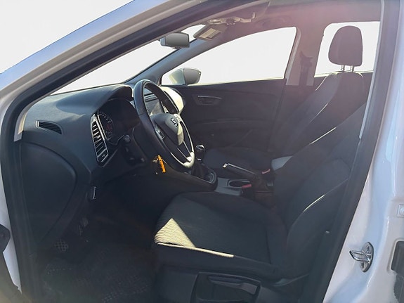 Seat Leon 9 of 15