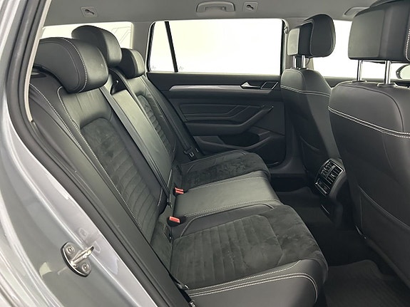 Volkswagen Passat 13 of 21