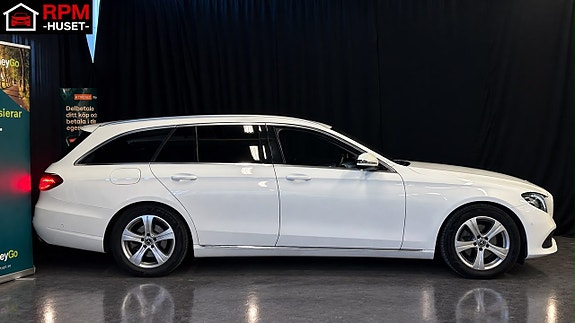 Mercedes-Benz E200 7 of 28