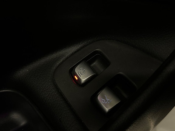 Mercedes-Benz E200 25 of 28