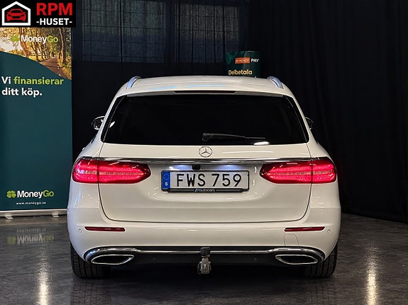 Mercedes-Benz E200 4 of 28