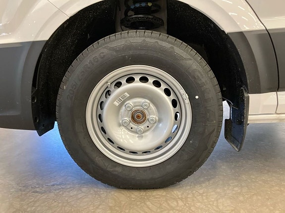 Volkswagen Crafter 8 of 16