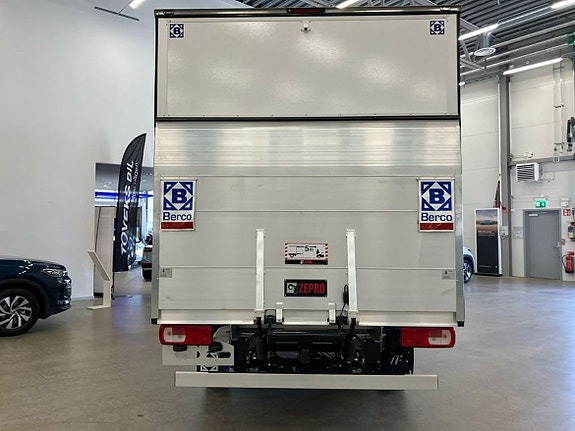 Volkswagen Crafter 6 of 16