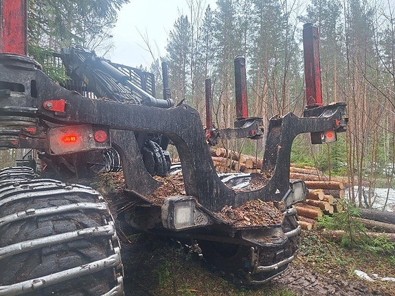 Komatsu 855 8 of 12