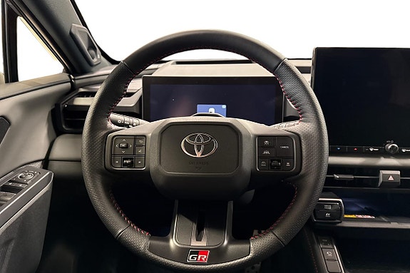 Toyota RAV4 12 of 24
