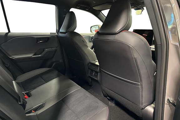 Toyota RAV4 7 of 24