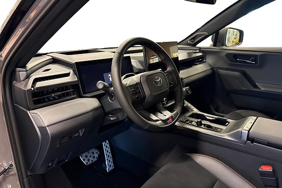 Toyota RAV4 11 of 24