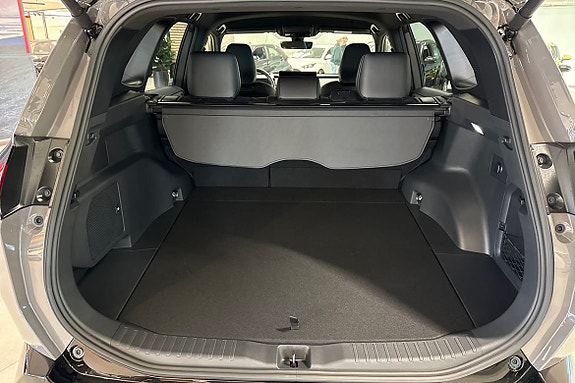 Toyota RAV4 10 of 24