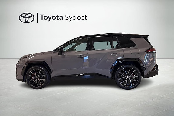 Toyota RAV4 3 of 24
