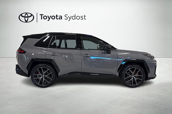 Toyota RAV4 16 of 24