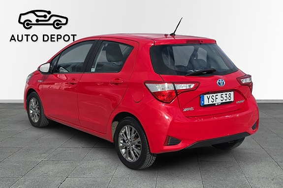 Toyota Yaris 4 of 10