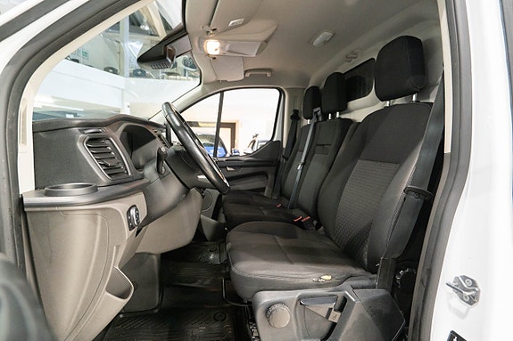 Ford Transit Custom 14 of 17