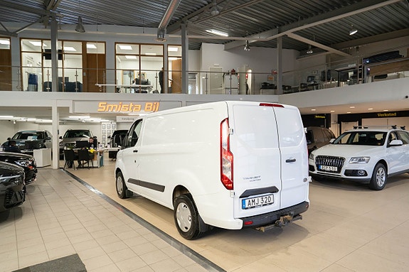 Ford Transit Custom 8 of 17