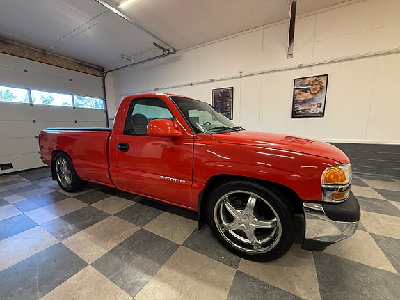 GMC Sierra 1500 2 of 26