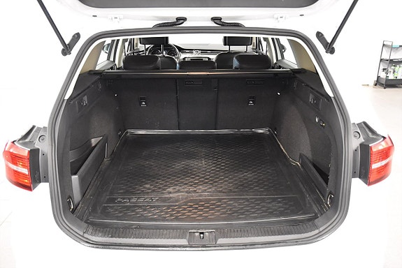 Volkswagen Passat 19 of 19