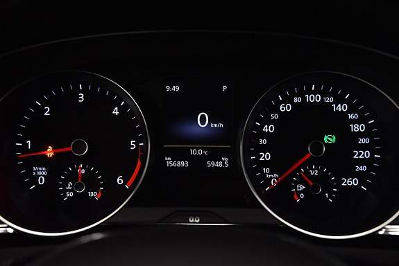 Volkswagen Passat 15 of 19