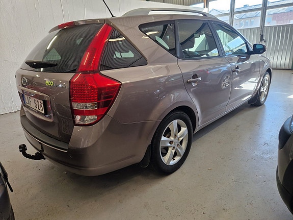 Kia Ceed 3 of 17