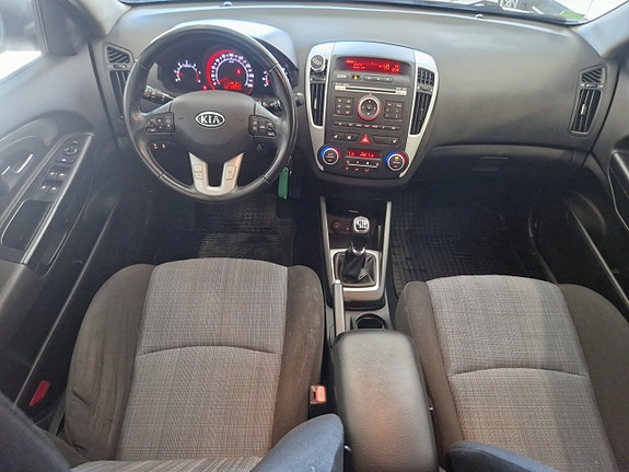 Kia Ceed 7 of 17