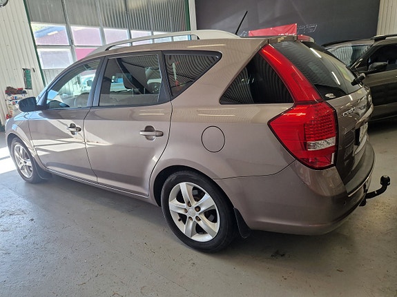 Kia Ceed 4 of 17