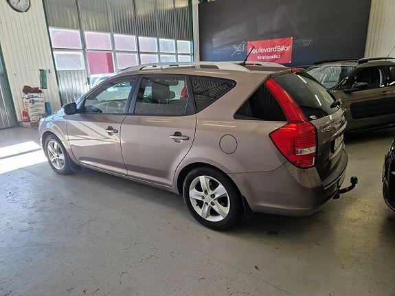 Kia Ceed 17 of 17