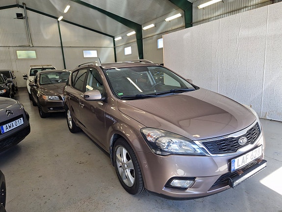 Kia Ceed 15 of 17