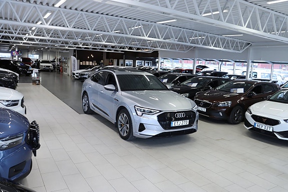Audi e-tron Sportback 3 of 30