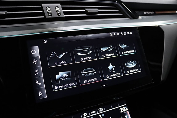 Audi e-tron Sportback 26 of 30