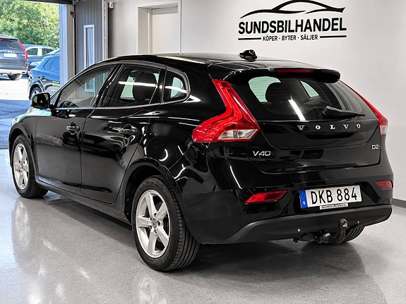 Volvo V40 3 of 9